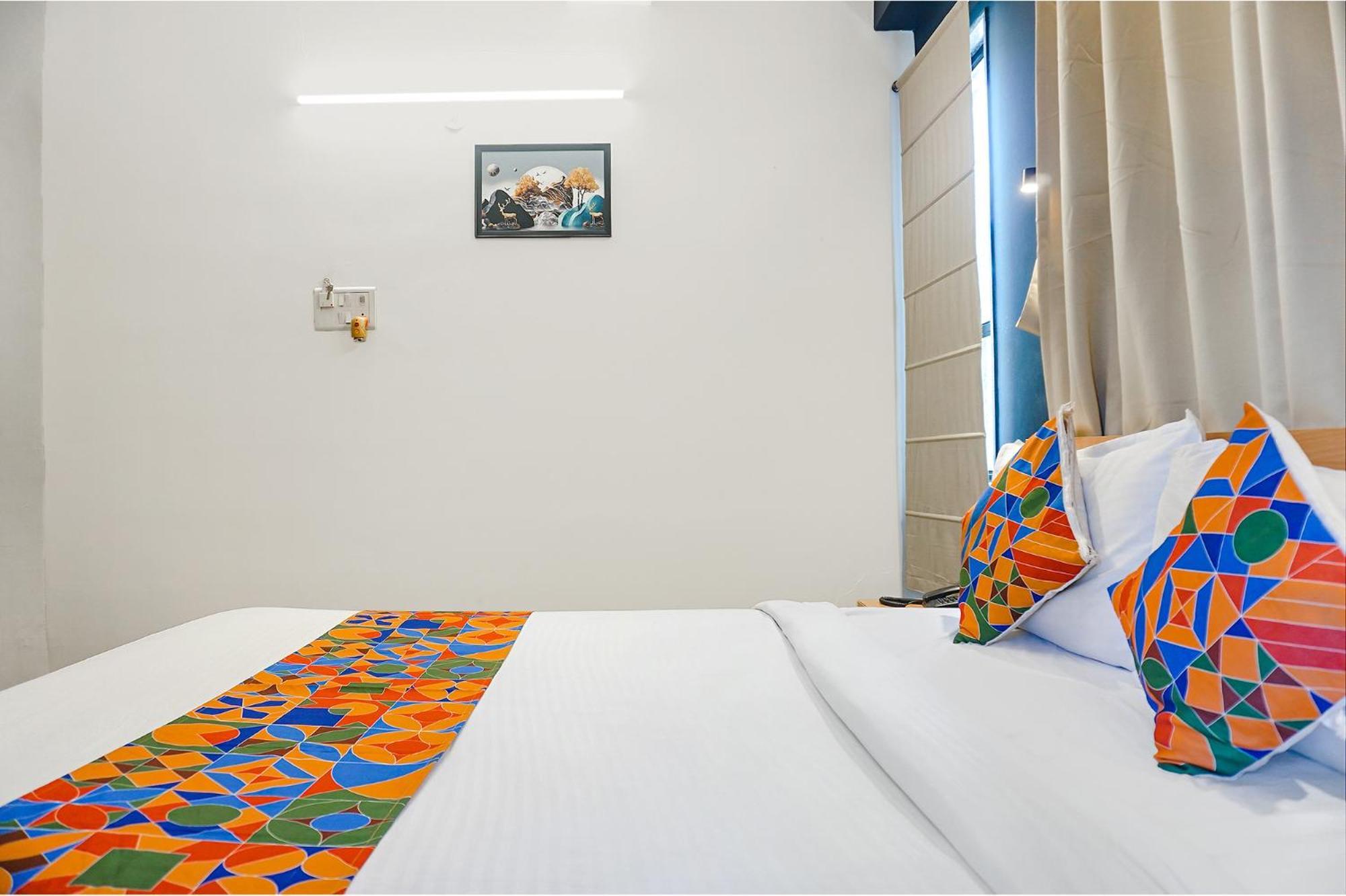Fabhotel Aura Homes - Nr Khandoba Mandir Pimpri-Chinchwad Buitenkant foto